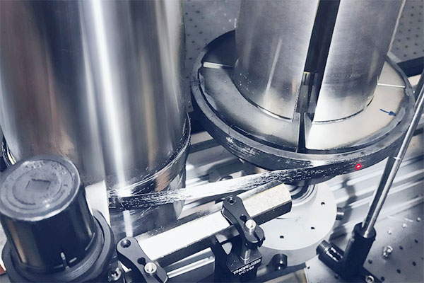 Fraunhofer EMI開發(fā)了局部熱解方法，以收回連續(xù)的碳纖維